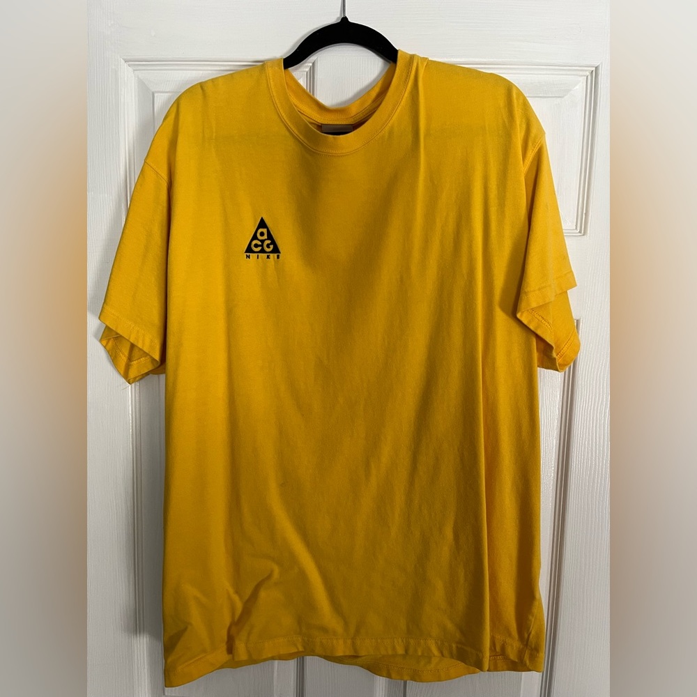 NIKE ACG TSHIRT